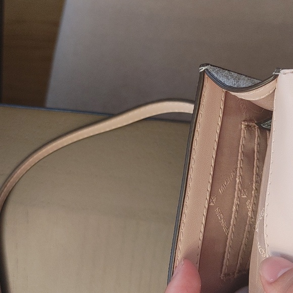 Michael Kors Caramel small NS Phone Crossbody Bag MK - Picture 4 of 4